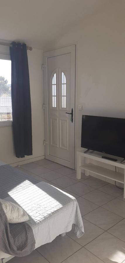 Apartmán Mas Vincent La Fare-les-Oliviers Exteriér fotografie
